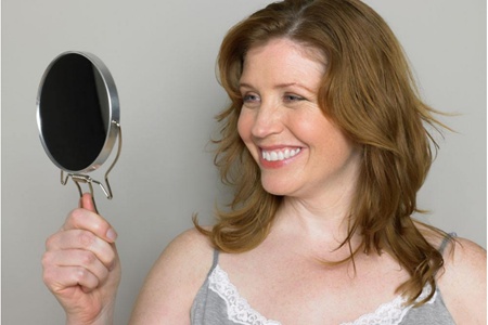 秋季干燥起皮怎么辦,少女無暇皮膚保持的四個方法-易網健康養生網 秋季干燥起皮怎么辦,少女無暇皮膚保持的四個方法