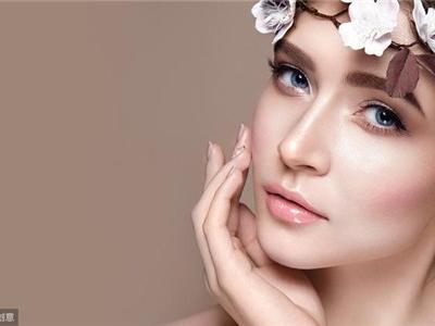 肌膚白皙細(xì)膩的重大秘訣,合理使用睡前護(hù)理的七大技巧