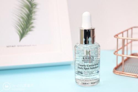 女人的美白精華液,六款高端護膚產品排行榜-易網健康養生網 女人的美白精華液,六款高端護膚產品排行榜