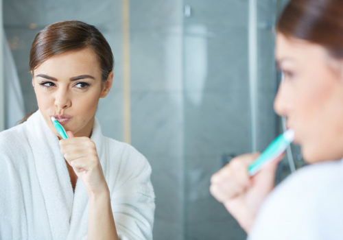 怎樣美白牙齒 做好這6點牙齒輕松變白-易網<a href=http://www.jsjjzhkt.cn/ target=_blank class=infotextkey>健康養生</a>網 怎樣美白牙齒 做好這6點牙齒輕松變白