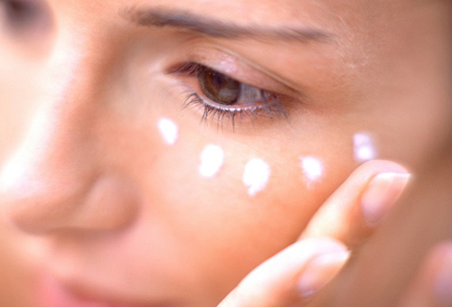 眼袋顯老？教你5種方法輕松擊退眼袋