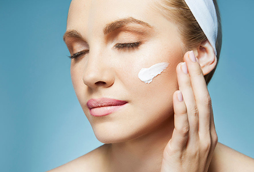 導致眼部衰老的4個習慣 你還在犯嗎？