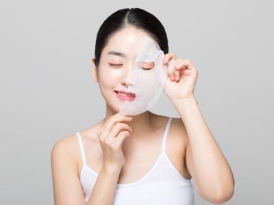 冬天臉發紅發燙是怎么回事 寒冬臉部保暖和護膚很關鍵