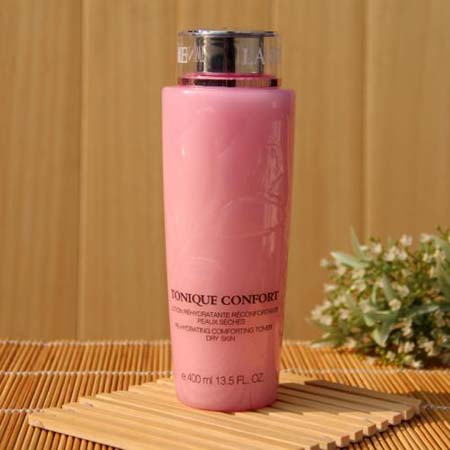 蘭蔻粉水適合油皮嗎 蘭蔻粉水適合什么膚質?-易網<a href=http://www.jsjjzhkt.cn/ target=_blank class=infotextkey>健康養生</a>網 蘭蔻粉水適合油皮嗎 蘭蔻粉水適合什么膚質?