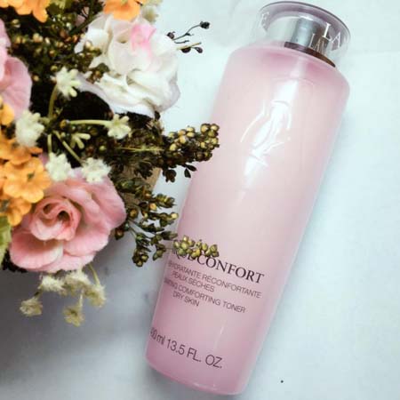 蘭蔻粉水適合油皮嗎 蘭蔻粉水適合什么膚質?-易網健康<a href=http://www.jsjjzhkt.cn/jkys/ target=_blank class=infotextkey>養生</a>網 蘭蔻粉水適合油皮嗎 蘭蔻粉水適合什么膚質?