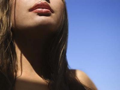 頸部皺紋多是什么原因 4個方法消除頸紋