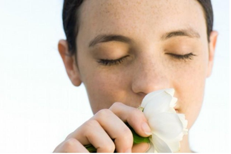 怎么能去掉臉上的斑呢,六大方法消滅你的黑斑點(diǎn)-易網(wǎng)健康<a href=http://www.jsjjzhkt.cn/jkys/ target=_blank class=infotextkey>養(yǎng)生</a>網(wǎng) 怎么能去掉臉上的斑呢,六大方法消滅你的黑斑點(diǎn)