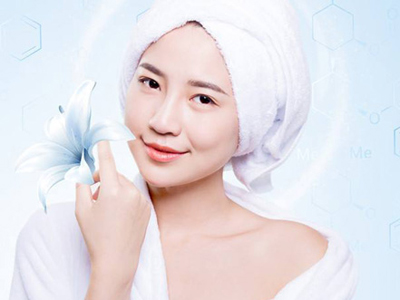 熬夜如何護(hù)膚?熬出黑眼圈這么做可以消除-易網(wǎng)<a href=http://www.jsjjzhkt.cn/ target=_blank class=infotextkey>健康養(yǎng)生</a>網(wǎng) 熬夜如何護(hù)膚?熬出黑眼圈這么做可以消除