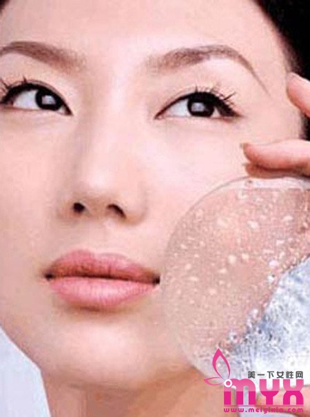 膠原蛋白對于青春容顏有如此重要的影響嗎?-易網<a href=http://www.jsjjzhkt.cn/ target=_blank class=infotextkey>健康養生</a>網 膠原蛋白對于青春容顏有如此重要的影響嗎?