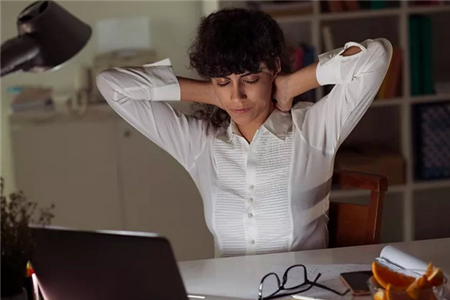 暗黃皮膚如何美白，三個美白方法擁有水嫩肌膚