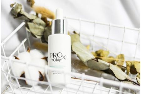 含煙酰胺的護膚品大推薦,女孩一定要知道的煙酰胺價格-易網<a href=http://www.jsjjzhkt.cn/ target=_blank class=infotextkey>健康養生</a>網 含煙酰胺的護膚品大推薦,女孩一定要知道的煙酰胺價格