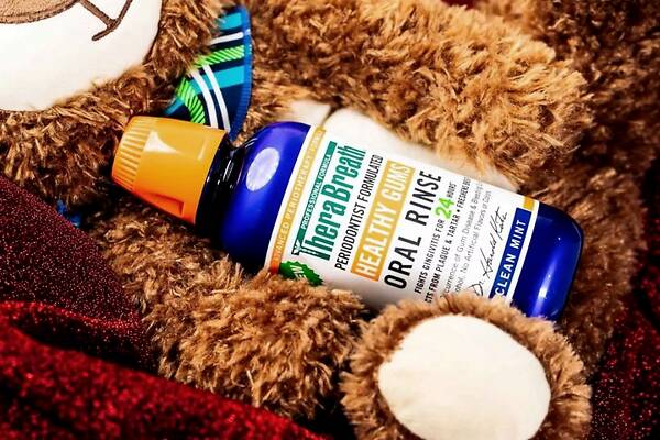 漱口水有什么用?如何選購漱口水?-易網健康<a href=http://www.jsjjzhkt.cn/jkys/ target=_blank class=infotextkey>養生</a>網 漱口水有什么用?如何選購漱口水?