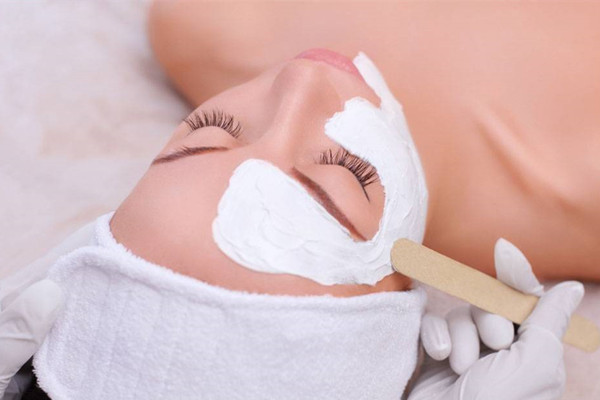 面膜什么時間敷效果最好？一天中敷面膜的最佳時間介紹