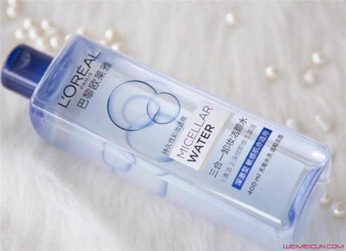 卸妝水的正確使用方法 手把手教你卸妝瞬間無壓力-易網<a href=http://www.jsjjzhkt.cn/ target=_blank class=infotextkey>健康養生</a>網 卸妝水的正確使用方法 手把手教你卸妝瞬間無壓力