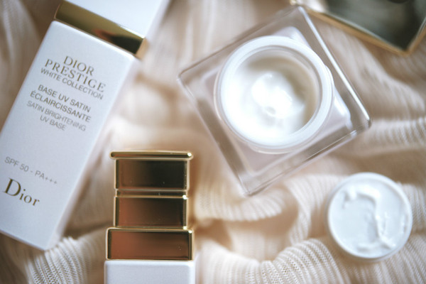 肌底液和精華液的順序是什么?肌底液和精華液可以一起用嗎?-易網健康<a href=http://www.jsjjzhkt.cn/jkys/ target=_blank class=infotextkey>養生</a>網 肌底液和精華液的順序是什么?肌底液和精華液可以一起用嗎?