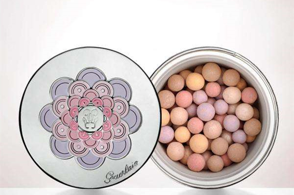 散粉在哪個(gè)步驟用?散粉如何使用?-易網(wǎng)健康<a href=http://www.jsjjzhkt.cn/jkys/ target=_blank class=infotextkey>養(yǎng)生</a>網(wǎng) 散粉在哪個(gè)步驟用?散粉如何使用?