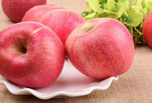 多吃什么水果能幫助滋養皮膚?這6種美容養顏效果好-易網<a href=http://www.jsjjzhkt.cn/ target=_blank class=infotextkey>健康養生</a>網 多吃什么水果能幫助滋養皮膚?這6種美容養顏效果好