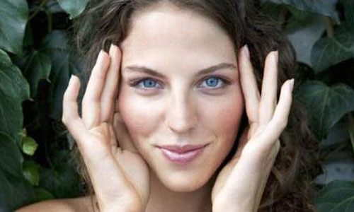 看起來比同齡人還顯老?女人如何對(duì)抗早衰-易網(wǎng)健康養(yǎng)生網(wǎng) 看起來比同齡人還顯老?女人如何對(duì)抗早衰