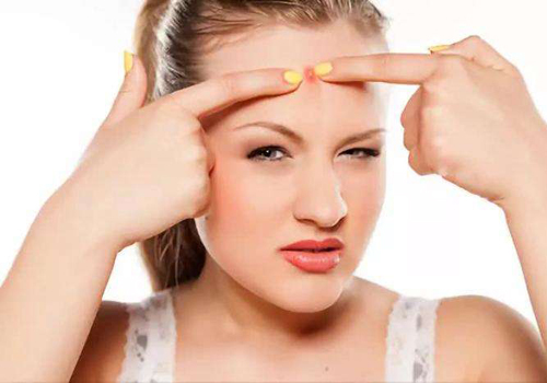 臉上長閉口怎么辦? 光做好清潔皮膚還不夠！