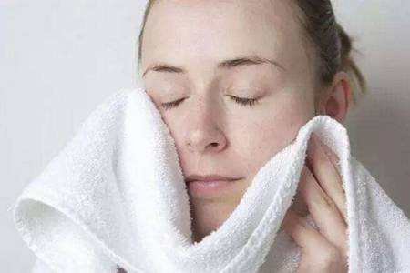 皮膚過敏紅癢怎么辦？不管是蕁麻疹還是濕疹都要謹慎用藥