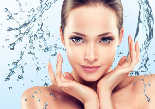 精華水和爽膚水的區(qū)別是什么?精華水能夠代替爽膚水嗎?-易網(wǎng)健康養(yǎng)生網(wǎng) 精華水和爽膚水的區(qū)別是什么?精華水能夠代替爽膚水嗎?