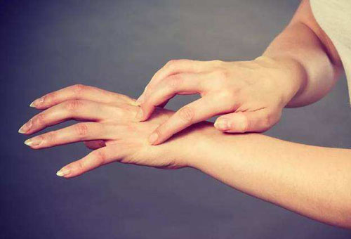 春季容易皮膚瘙癢 原來是這4個原因造成的！