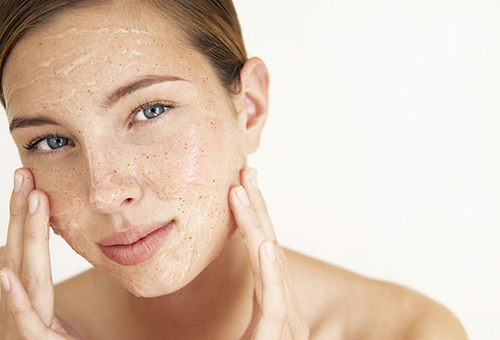 生姜擦臉有去痘印的作用嗎?痘印的去除方法-易網健康養生網 生姜擦臉有去痘印的作用嗎?痘印的去除方法