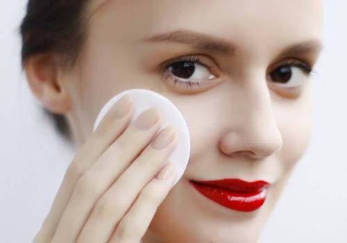 散粉定妝會(huì)不會(huì)堵塞毛孔 教你4個(gè)妙招來(lái)避免-易網(wǎng)健康養(yǎng)生網(wǎng) 散粉定妝會(huì)不會(huì)堵塞毛孔 教你4個(gè)妙招來(lái)避免
