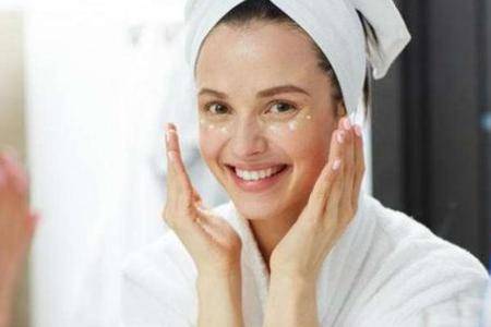 護膚誤區：睡前不涂任何保濕護膚產品可以讓皮膚休息是真的嗎