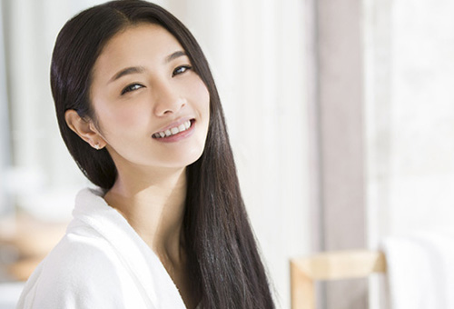 下眼袋有細(xì)紋怎么辦?教你4招淡化皺紋-易網(wǎng)健康養(yǎng)生網(wǎng) 下眼袋有細(xì)紋怎么辦?教你4招淡化皺紋