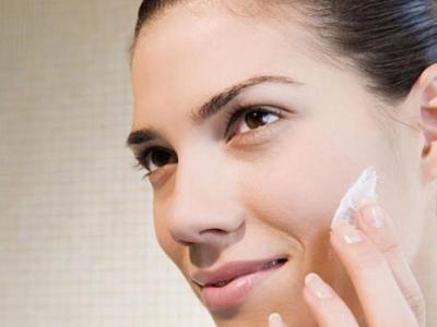 抗老護(hù)膚品是越貴越好嗎?抗衰老需要怎么做