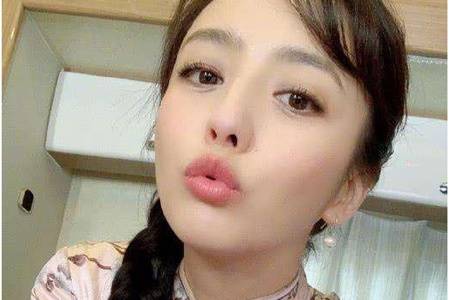 網(wǎng)絡(luò)語卡粉是什么意思?女生化妝總是卡粉的四大原因-易網(wǎng)健康養(yǎng)生網(wǎng) 網(wǎng)絡(luò)語卡粉是什么意思?女生化妝總是卡粉的四大原因