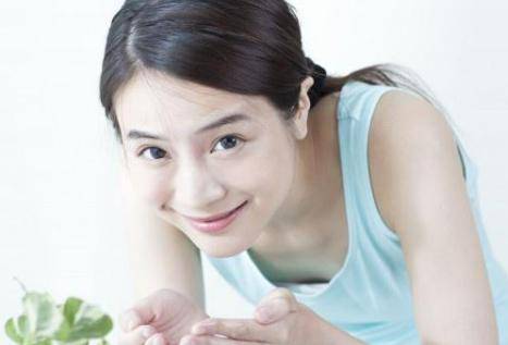 女性憂心怎么瘦臉？四個簡單有效的瘦臉方法