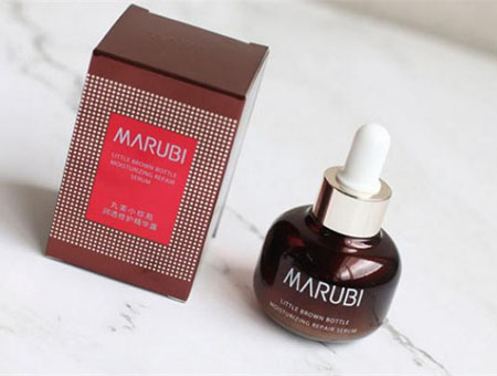 丸美小棕瓶和小黑瓶有什么區(qū)別 兩者功效不同-易網(wǎng)健康<a href=http://www.jsjjzhkt.cn/jkys/ target=_blank class=infotextkey>養(yǎng)生</a>網(wǎng) 丸美小棕瓶和小黑瓶有什么區(qū)別 兩者功效不同