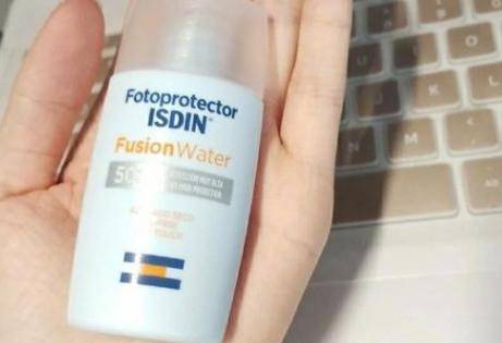 適合學(xué)生黨用的性價(jià)比高的防曬霜推薦 三款親測(cè)用到空瓶-易網(wǎng)健康養(yǎng)生網(wǎng) 適合學(xué)生黨用的性價(jià)比高的防曬霜推薦 三款親測(cè)用到空瓶