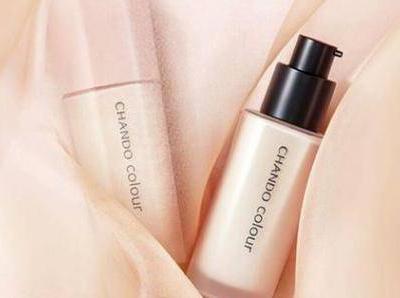 混合性皮膚痘肌T區(qū)總脫妝出油 選對粉底液很重要