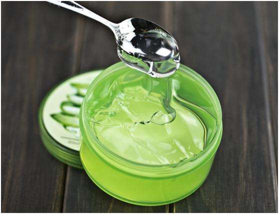 如何正確使用蘆薈膠護(hù)膚 使用蘆薈膠要注意什么