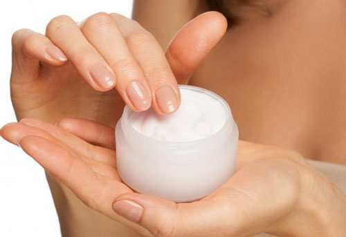 精華可以代替乳液用嗎 精華和乳液的區(qū)別-易網(wǎng)健康養(yǎng)生網(wǎng) 精華可以代替乳液用嗎 精華和乳液的區(qū)別