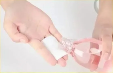 化妝水如何使用你還要抽臉擦抹嗎-易網<a href=http://www.jsjjzhkt.cn/ target=_blank class=infotextkey>健康養生</a>網 化妝水如何使用你還要抽臉擦抹嗎