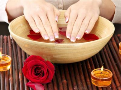 如何進行手部保養(yǎng) 女人手部保養(yǎng)方法