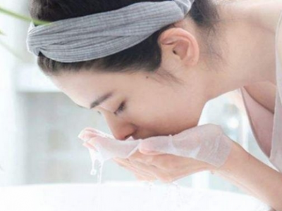夏季用溫水洗臉好么夏季潔面用開水還是涼水