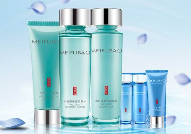 中性皮膚夏季適合什么化妝品好？這五款化妝品補(bǔ)水效果好