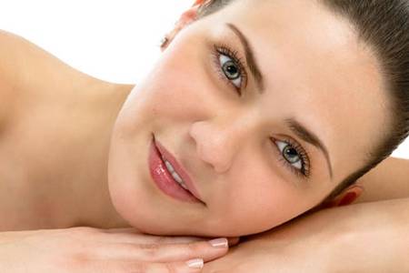 鼻子上的黑頭怎么去掉 三個注意事項輕松解決草莓鼻