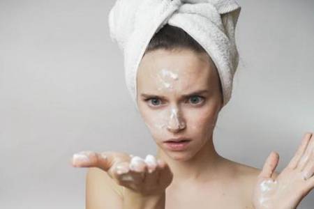 臉上長斑怎么辦如何調理  長斑的原因是怎么引起的身體有什么問題