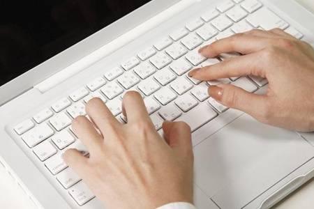 手部美白最快的方法是什么  3個(gè)手部美白的小竅門讓你快速變白