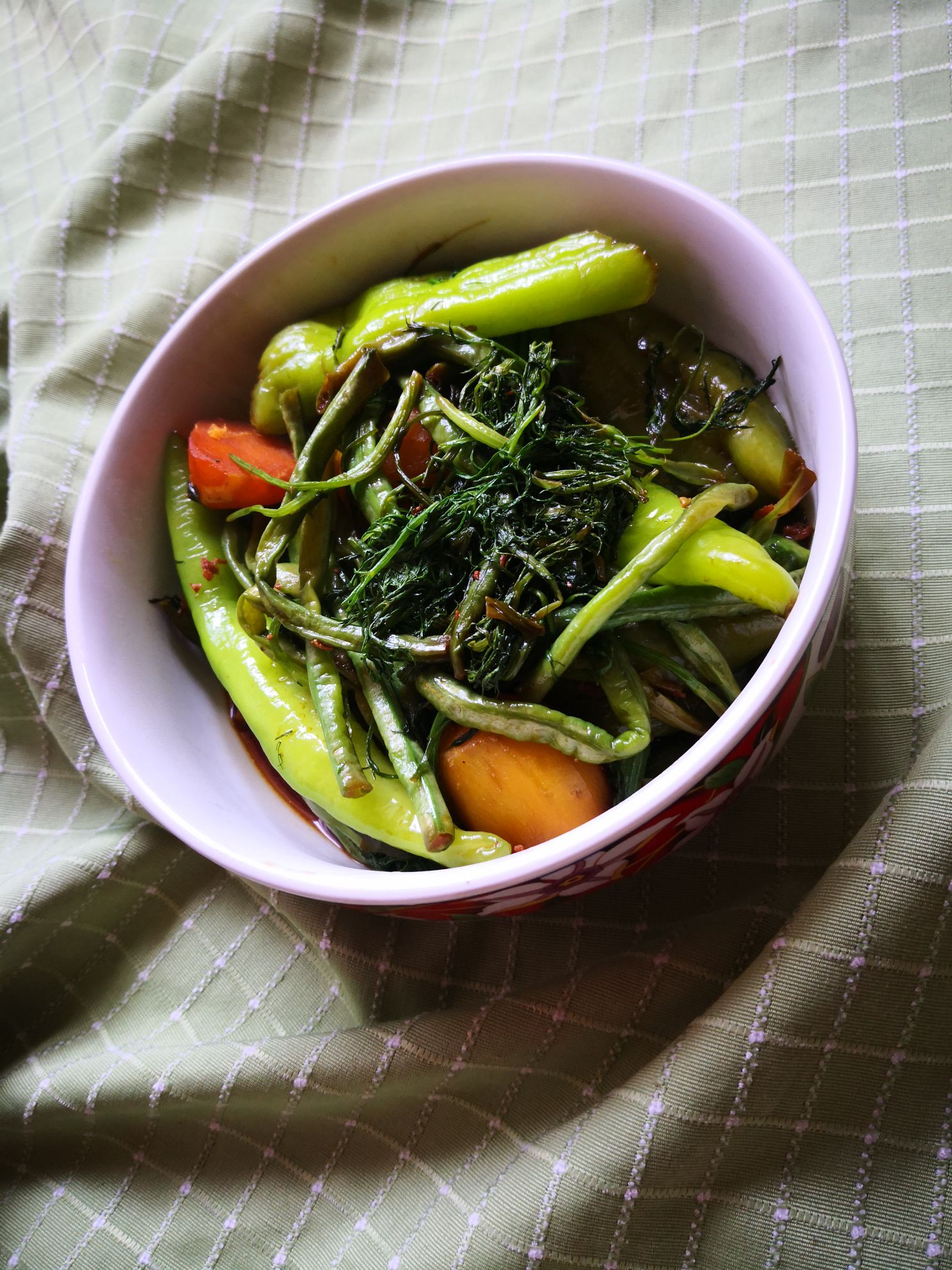 葷香豇豆烀咸菜的做法-家常味燉菜譜