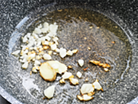 紅燒豆皮金針菇的做法-家常味炒菜譜 紅燒豆皮金針菇的做法-家常味炒菜譜