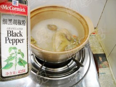 枸杞菊花燉乳鴿的做法-家常味燉菜譜 枸杞菊花燉乳鴿的做法-家常味燉菜譜