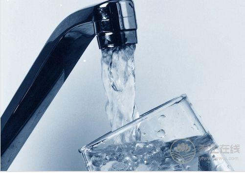 早上起床4種水一定不能喝 早上起床4種水一定不能喝