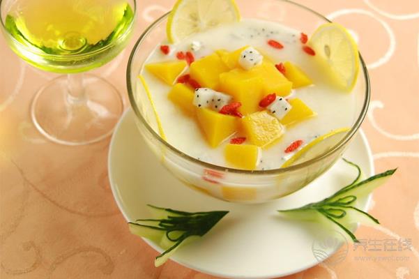 揭秘酸奶的八種錯(cuò)誤喝法